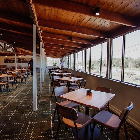 Wallaby Hotel Mudgeeraba Екстериор снимка