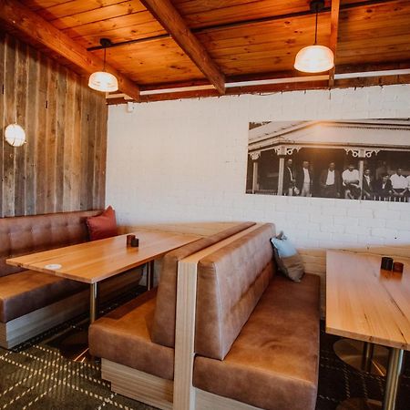Wallaby Hotel Mudgeeraba Екстериор снимка