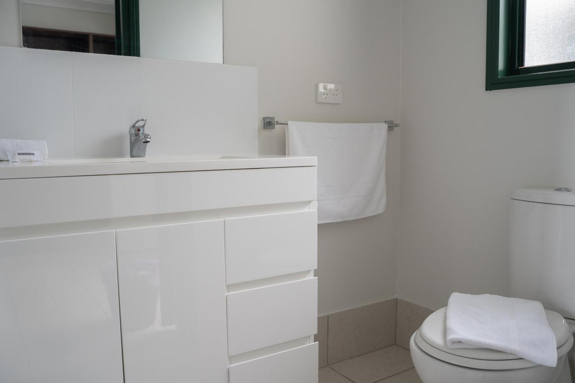 Wallaby Hotel Mudgeeraba Екстериор снимка