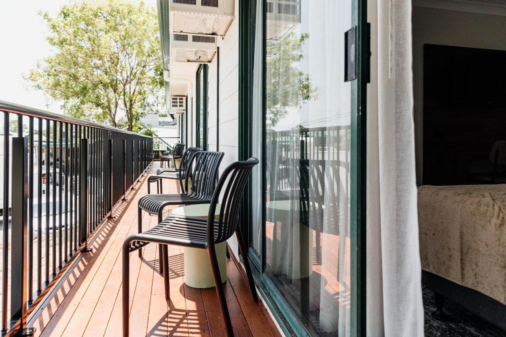 Wallaby Hotel Mudgeeraba Екстериор снимка
