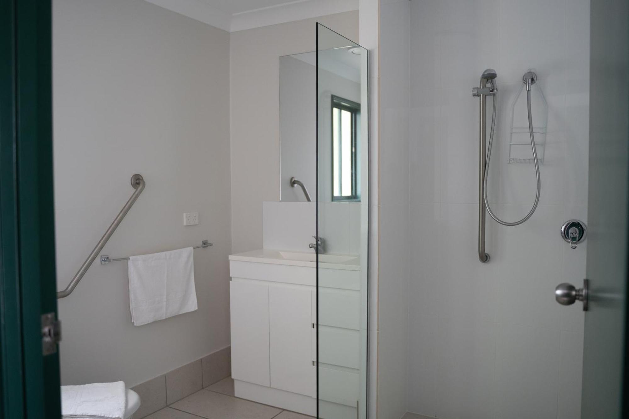 Wallaby Hotel Mudgeeraba Екстериор снимка